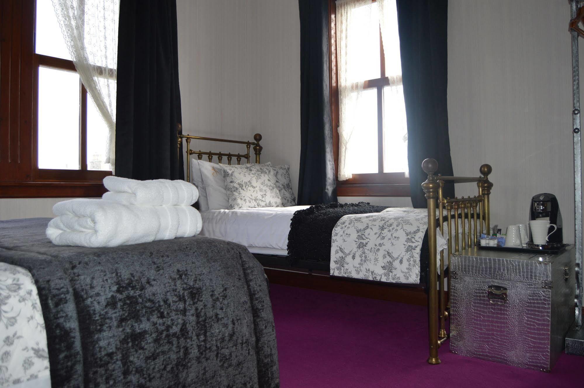 Hotel Knysna House Lerwick Esterno foto