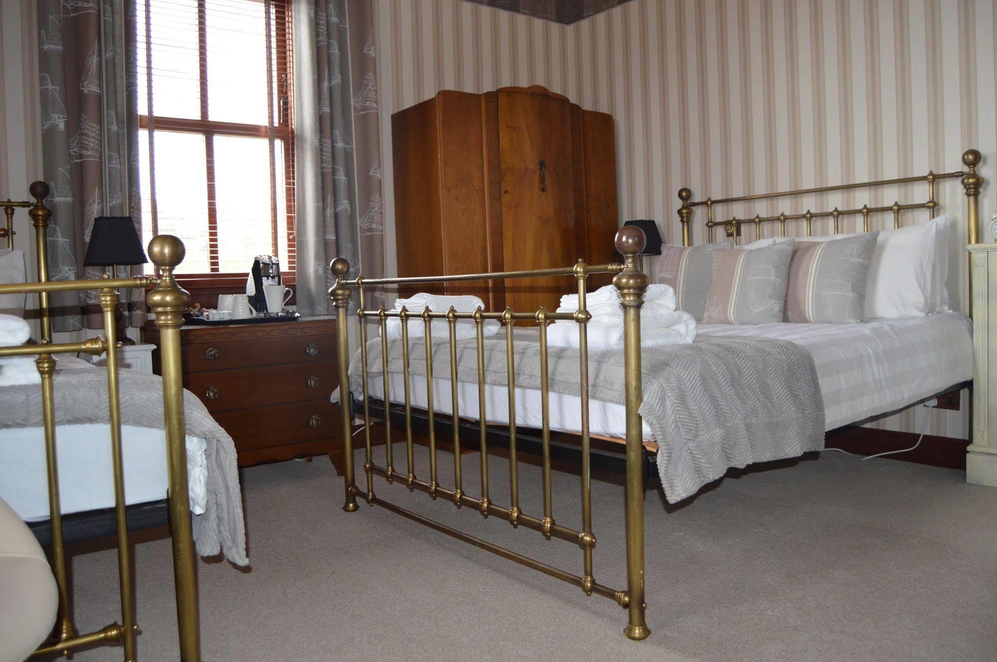 Hotel Knysna House Lerwick Esterno foto