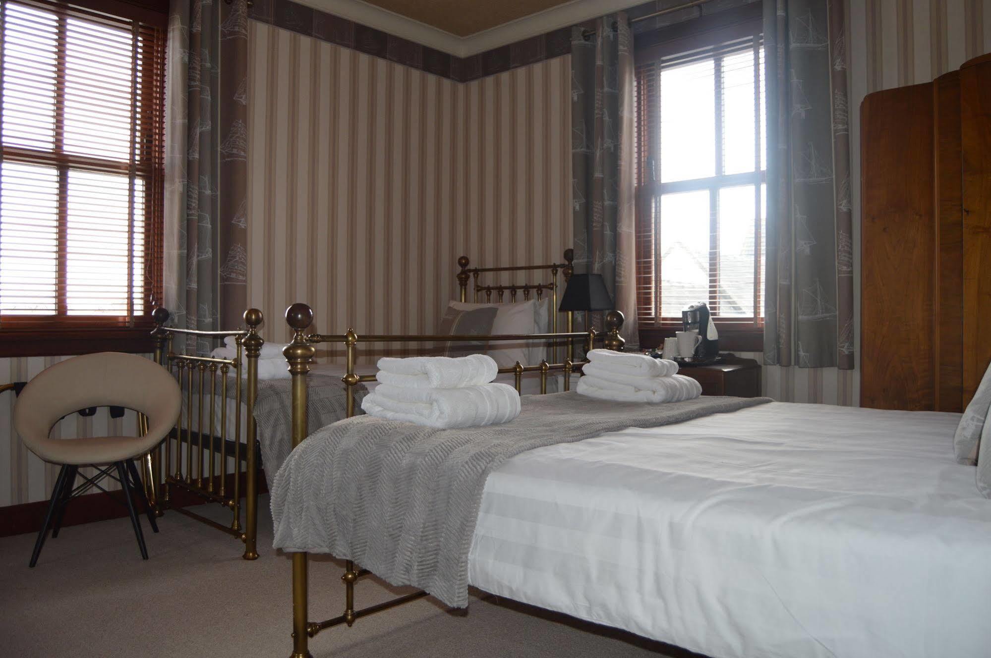 Hotel Knysna House Lerwick Esterno foto